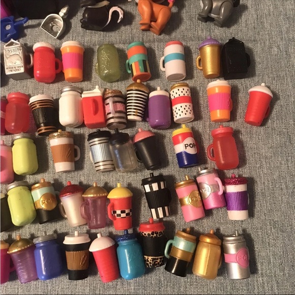 LOL Surprise Lot Dolls Pets Bottles Bags Accessories Over 250 Pieces - Picture 2 of 13